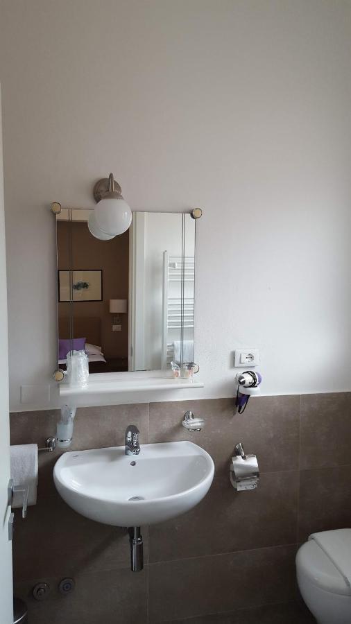 Hotel Arianna Исео Экстерьер фото